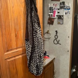 Payless brand infinity scarf black and white